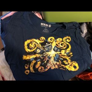 Dr Who Exploding Tardis tee